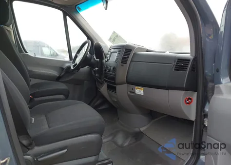 2018 Mercedes-Benz Sprinter 2500 Standard Roof V6 z USA, uszkodzony, nr VIN WD3PE7CD6JP643558